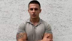 SKANDAL Marko Stefanović našao se na meti svojih cimera, zbog ovoga "potonuo" u zemlju