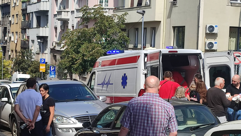 OBORILI SMO GA NA POD, TOKOM RVANJA ME JE NOŽEM UBO U GRUDI Jeziva ispovest sveštenika koji je povređen u crkvi u Beogradu