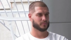 POKLONIO BIH JOJ DINAMIT I SONU KISELINU Dejan Dragojević bez dlake na jeziku, brutalno opleo po Dalili