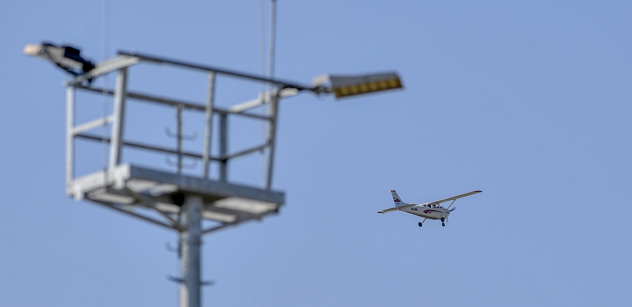 VOJINOVIĆ ODUVAO GEORGIEVA! Objasnio mu kako lete avioni i šta oni rade na nebu!