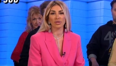 NAZVAO JE VEŠTICOM OD 300 GODINA Buba Koreli ostavio komentar Dalili na forografiji, ona mu nije ostala dužna