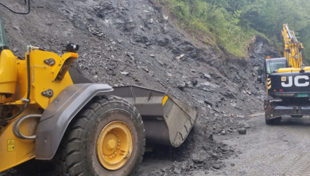 DOMOVI I DALJE ODSEČENI OD SVETA Posle nevremena još uvek vanredno u ivanjičkim selima (FOTO)