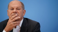 ŠOLCU NIKO NE VERUJE Nemačkoj preti recesija, kancelar ubeđuje sunarodnike da će uspešno prebroditi zimu