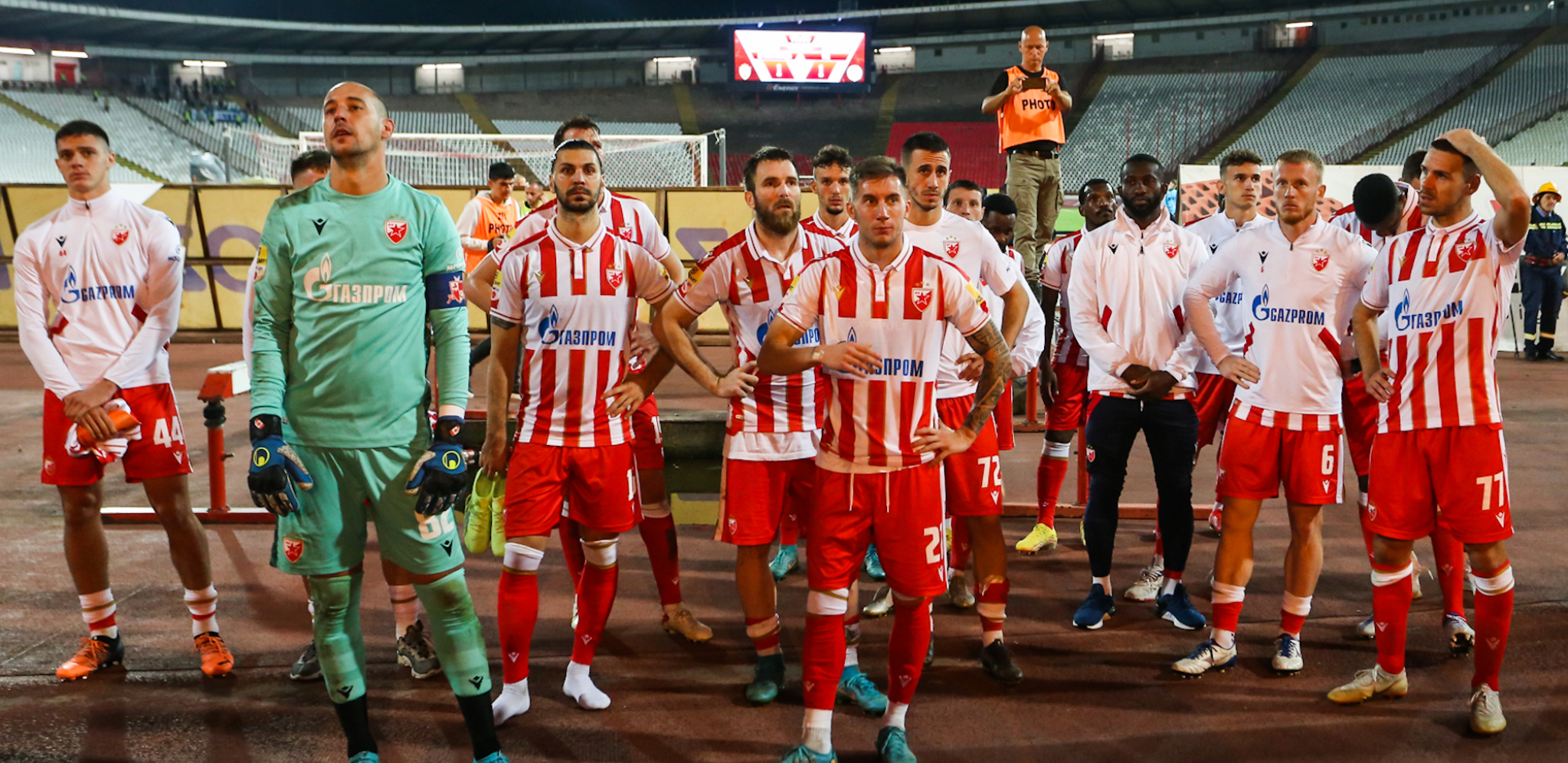 ZVEZDA POSLALA SPISAK U UEFA Milojević iznenadio i precrtao dvojicu igrača, evo na koga ne računa u Ligi Evrope