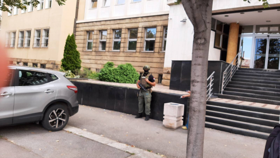 SUĐENJE EKIPI VELJKA BELIVUKA Lalić odgovara Budimiru: ''Tvoja žena je vozila BMW 5 bez dana radnog staža''