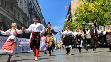 RAPSODIJA DOBRIH UKUSA NA SAVA PROMENADI Na Good Food & Wine festivalu, 24. septembra, više od 100 izlagača - degustacija vina, zlatiborske pršute, vojvođanske kobasice...