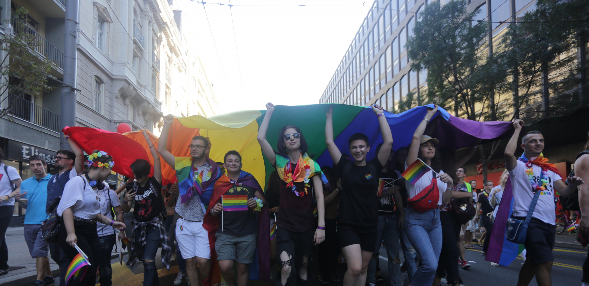 PORFIRIJA NAPALI ZBOG PRAJDA Patrijarha i SPC razapeli zbog stava kojim su podržali državu