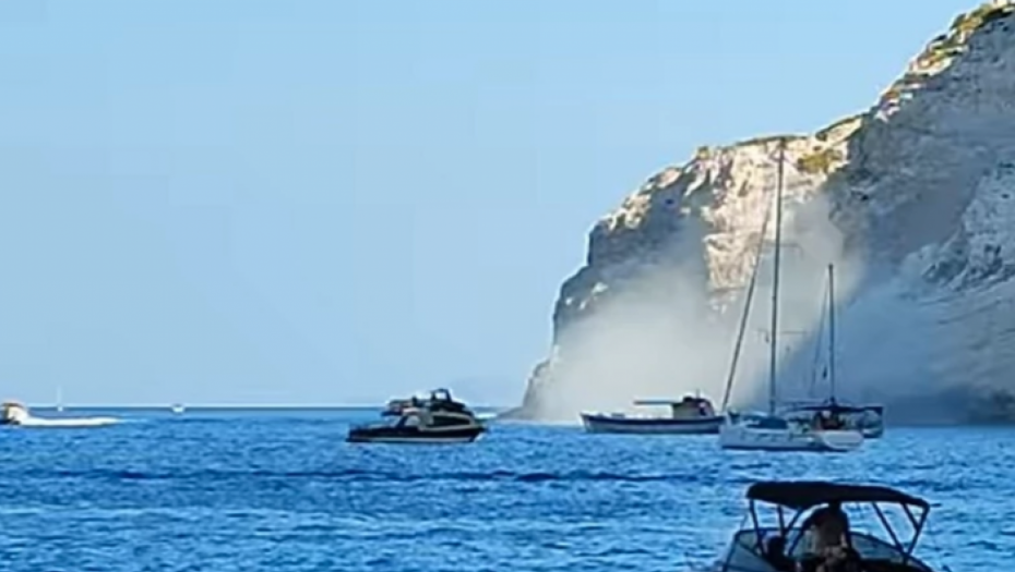 URUŠILA SE PLAŽA U POPULARNOM SRPSKOM LETOVALIŠTU Snažan zemljotres pogodio Zakintos, pogledajte uznemirujući snimak odrona(VIDEO)