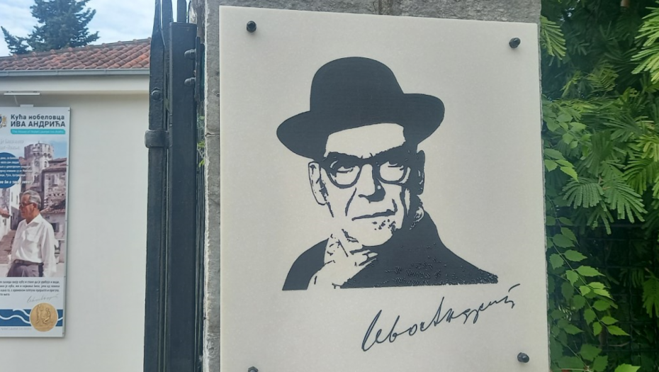 OTKRIVAMO KAKAV JE IVO ANDRIĆ BIO PRIVATNO Voleo fudbal, lepa odela i baštovanstvo, a Desanku Maksimović nikada nije ugostio u morskom domu