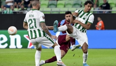 FERENCVAROŠ SA IGRAČEM MANJE SRUŠIO TRABZON Poraz Junajteda, "poker" Lacija