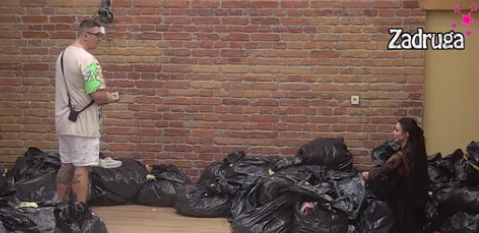 SAMO SA TVOJIM TATOM NISI BILA Skandalozan snimak Kristijana i Maje izazvao haos na mrežama, zbog njene reakcije na njegove reči