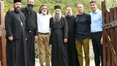 PATRIJARH OBIŠAO KAMENO ČUDO ŽLIJEBI Porfirije uživao u društvu proslavljenog vaterpoliste, evo šta ga je oduševilo (FOTO)