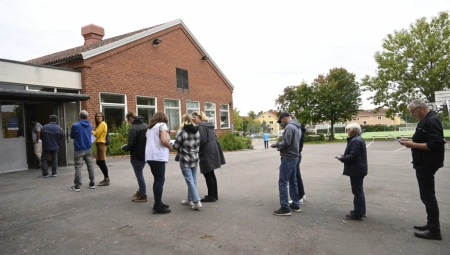IZBORI U ŠVEDSKOJ NAPETI Tesna bitka između socijaldemokrata i desničara