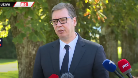 PREDSEDNIK VUČIĆ NA SAMITU U SLOVENIJI O JASENOVCU: "Svi mogu da polože cvet, samo ja ne" (FOTO/VIDEO)