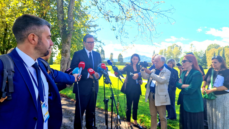 PREDSEDNIK U SLOVENIJI Vučić zapušio usta Hrvatima: Vi svaki dan odlikujete one koji su ubijali Srbe (VIDEO)