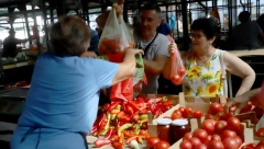 ČERI PARADAJZ JEFTINIJI OD OBIČNOG: Nesvakidašnja situacija na tržištu