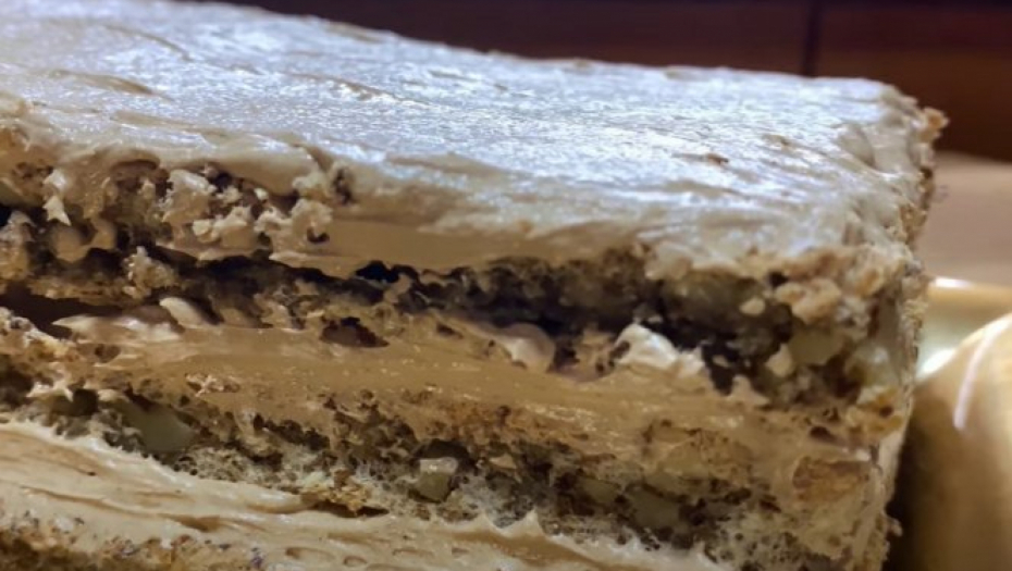 STARINSKI JESENJI DESERT Janoš torta, mekani biskvit sa filom od čokolade i oraha