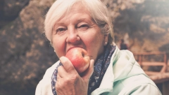 MIT ILI ISTINA Uveče nije dobro jesti jabuku