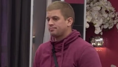 SMUVAO JE, PA JAVNO OSTAVIO Marko šutnuo novu devojku nakon što su raskrinkani