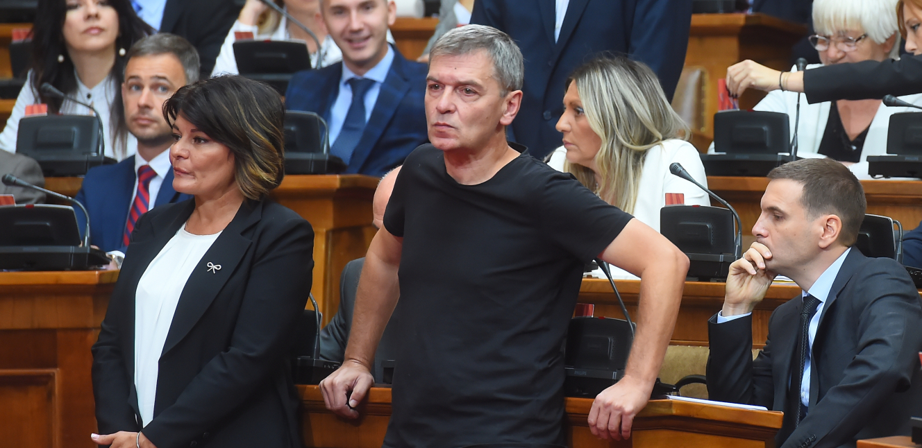 "SVI MORAMO DA SADIMO JAGODE" Ćuta izneo "fenomenalno rešenje" za Kosovo i Metohiju