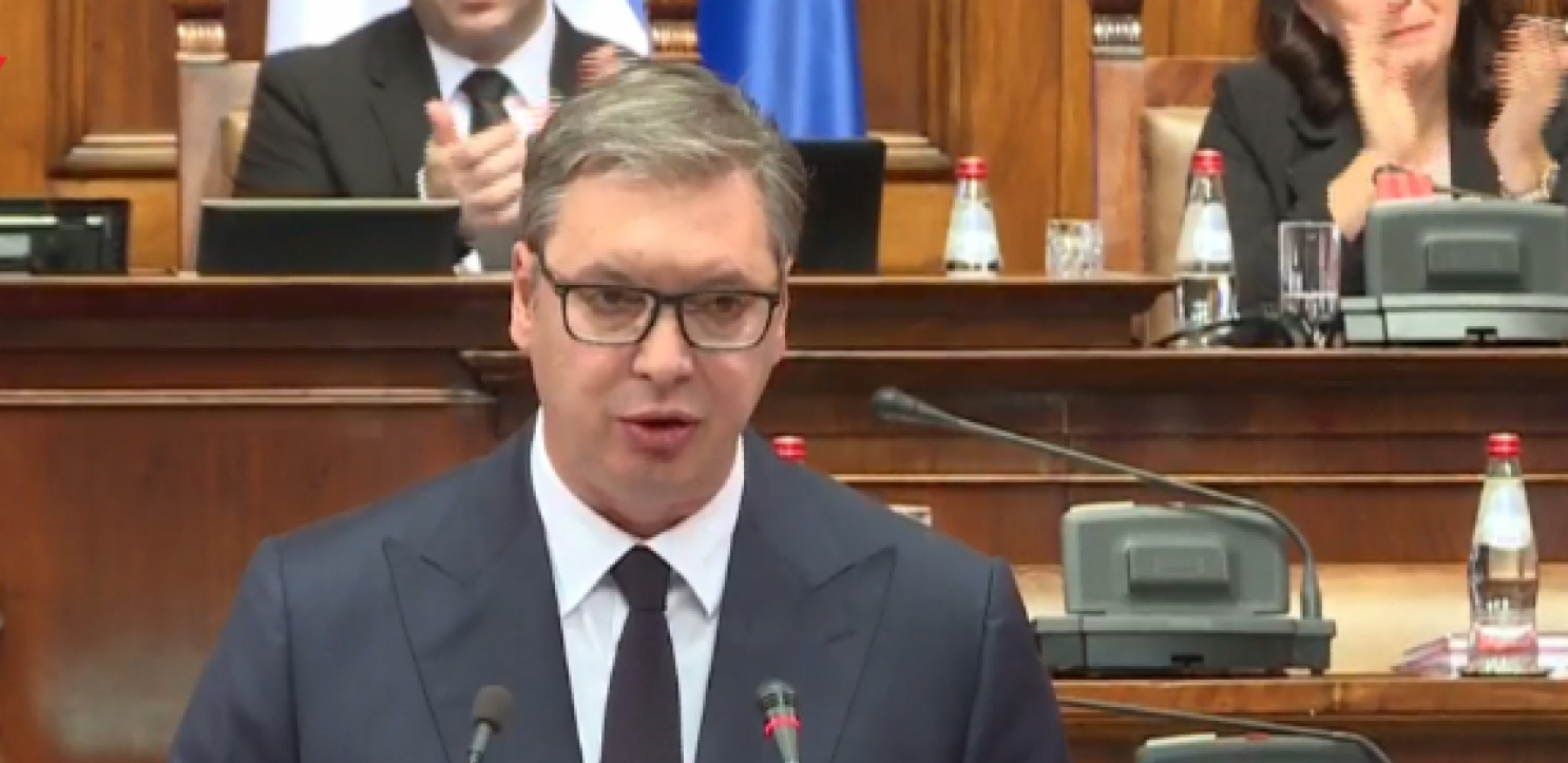 NEPRISTOJNOST I DOBACIVANJE OPOZICIJE NE MOŽE ME POREMETITI Vučić: Naš narod će moći da vidi ko je šta uradio na KiM!