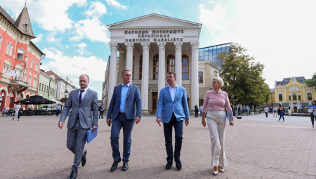 GALA KONCERT 1. SEPTEMBRA U SUBOTIČKOM POZORIŠTU Mirović: Pokrajinska vlada preuzela finansiranje završetka rekonstrukcije (FOTO)