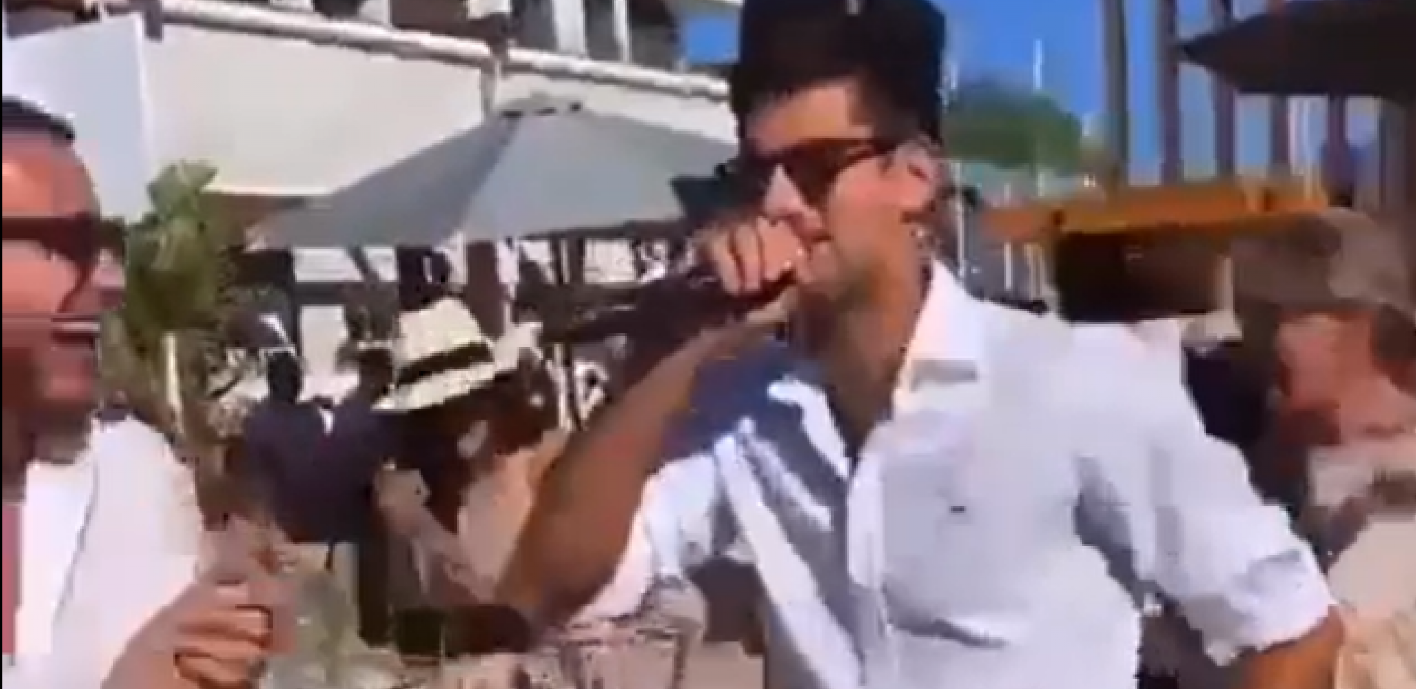 NOLE U ELEMENTU Đoković ponovo zapevao na svadbi brata i napravio šou, gosti mu davali bakšiš (VIDEO)