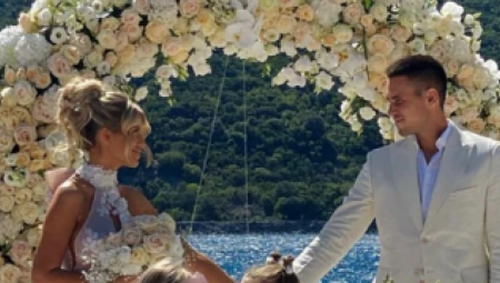 DETALJ SA SVADBE KOD ĐOKOVIĆA I SAŠKE KOJI JE SVIMA PROMAKAO Pevačica prisustvovala gala slavlju, pa progovorila o tome