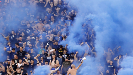 PONAŠAJU SE KAO STOKA, 20 GODINA ODJEKUJE "ZA DOM SPREMNI" I "AJMO, USTAŠE" Hrvatski novinar žestoko osudio nacističku kolonu: Moralna beda i zatucanost