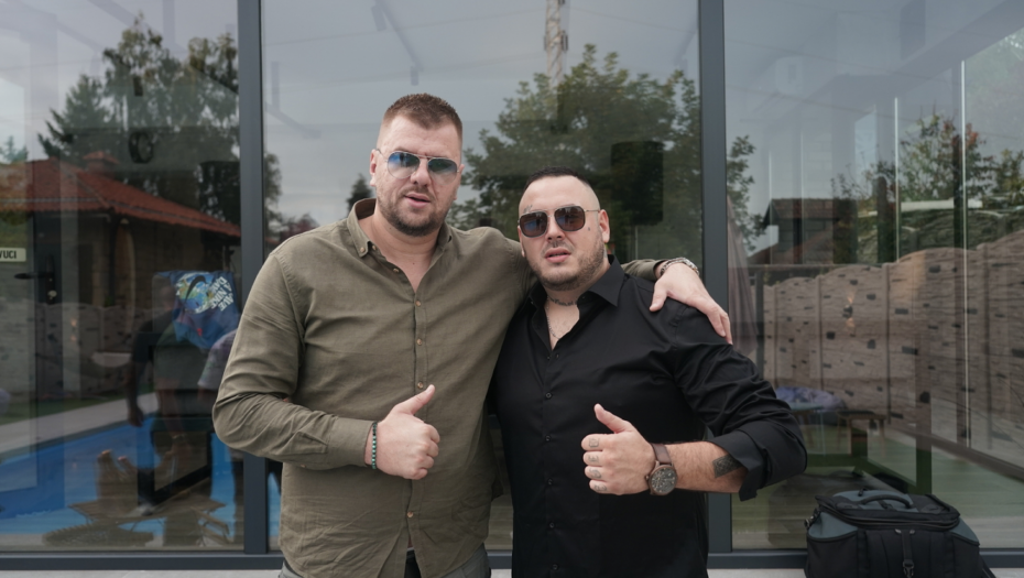 U SVOM STILU Janjušev komentar na vezu Cara u Aleks nasmejao sve na društvenim mrežama: Kasandra je za ovo Esmeralda