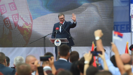TRI SIMBOLA SRPSKE SUŠTINE Vučić se obratio svima koji znaju vrednost današnjeg praznika (VIDEO)