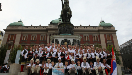 NA RADOST NAJMLAĐIH Dan tradicije održan u Beogradu pod pokroviteljstvom predsednika Vučića (FOTO)