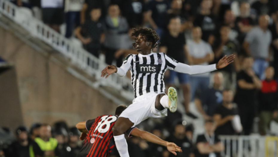 NATHOV SUNARODNIK SUDI CRNO-BELIMA Poznato ko deli pravdu Partizanu i Kelnu