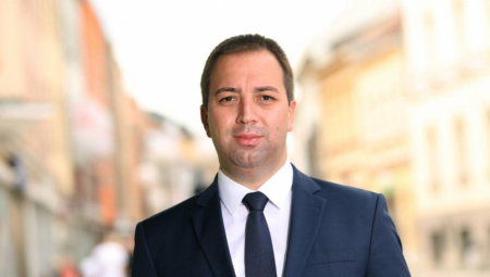 Selak: Na koga da se ugledamo, ako ne na Srbiju?