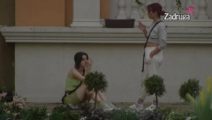 PROLILA GORKE SUZE Zadrugarka u strahu da je dečko u spoljnom svetu vara, jecala u dvorištu, nije mogla da dođe sebi