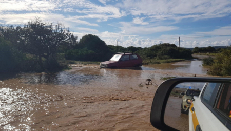 POPLAVE NA KIM Velika Hoča i srpski deo Orahovca za sada nisu ugroženi
