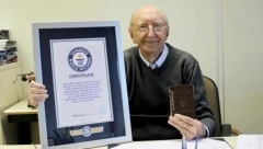 DEKA (100) JE 84 GODINE PROVEO U ISTOJ FIRMI Svetski rekorder otkrio tajnu dugovečnosti, dve namirnice je izbegavao ceo život