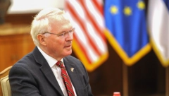 "TO JE NEŠTO OSNOVNO" Američki ambasador o zabrani patrijarhu Porfiriju da uđe na KiM!