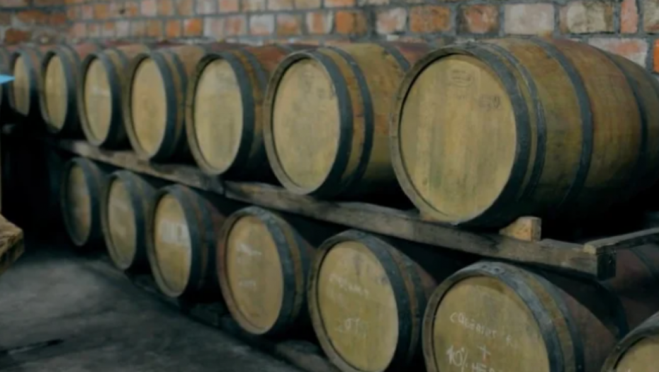 MARKO (46) NASTRADAO U BAČVI ZA VINO Uzrok smrti i dalje nepoznat, tužioci započeli istragu