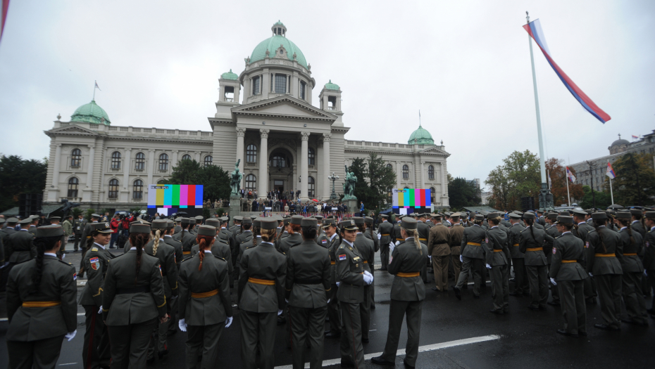 RADO SRPKINJE IDU U VOJNIKE Sve više devojaka se prijavljuje za vojne škole