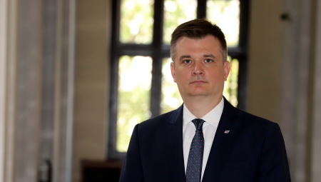 INCIDENT U SKUPŠTINI SRBIJE Dragana Rakić pretila poslanicima SNS