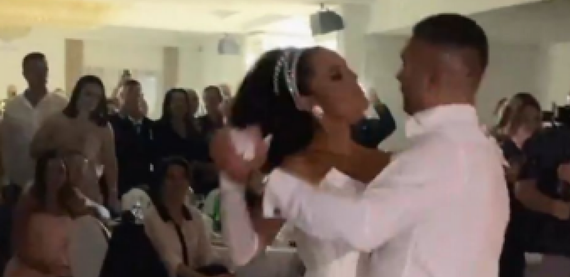 ZAVIRITE NA SVADBU KOD BOJANE I MIRKA ŠIJANA Zlata Petrović se popela na stolicu, pa zapevala svoje najveće hitove, a ruke pune para (FOTO)