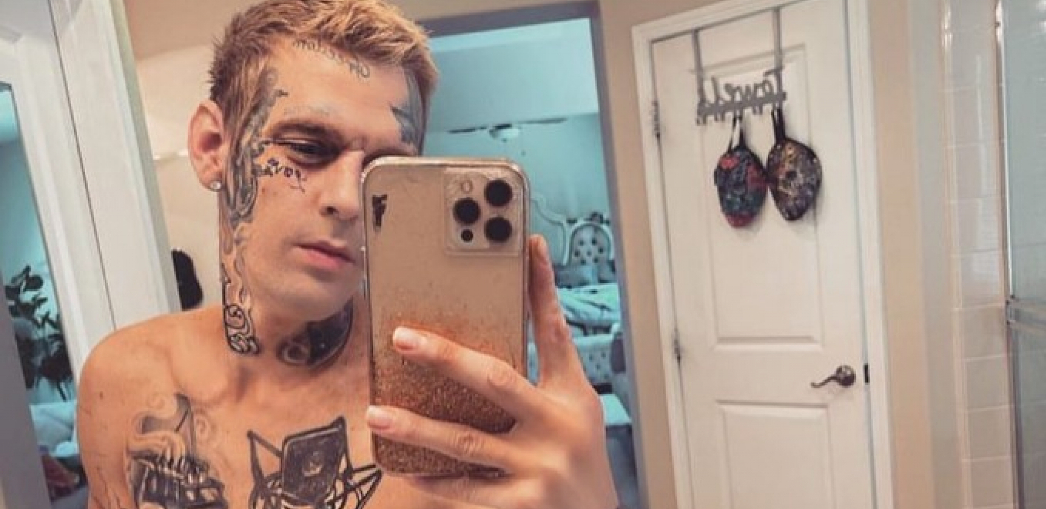 PRONAĐEN MRTAV Beživotno telo popularnog repera Arona Kartera nađeno u kadi, šok