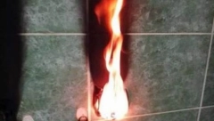 KUĆE STRAVE U PROKUPLJU Stvari planu same od sebe, plamen izbija i iz WC šolje, uzrok još nije otkriven, a komšije u strahu