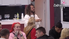 NOVA KAZNA ZA UROŠA ĆERTIĆA Adam zaplakao u programu uživo i obratio se produkciji zbog čupanja