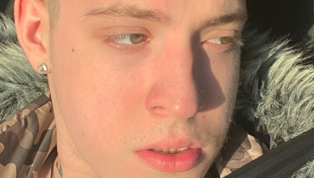 SRPSKOM MUZIČARU SE STANJE POGORŠALO Objavio da kreće sa jačim terapijama, a ovo su svi detalji (FOTO)