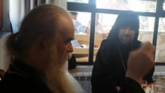 DOSAD NEVIĐENI SNIMAK! Amfilohije ispričao šta je sve Milo radio da bi dobio glasove (VIDEO)