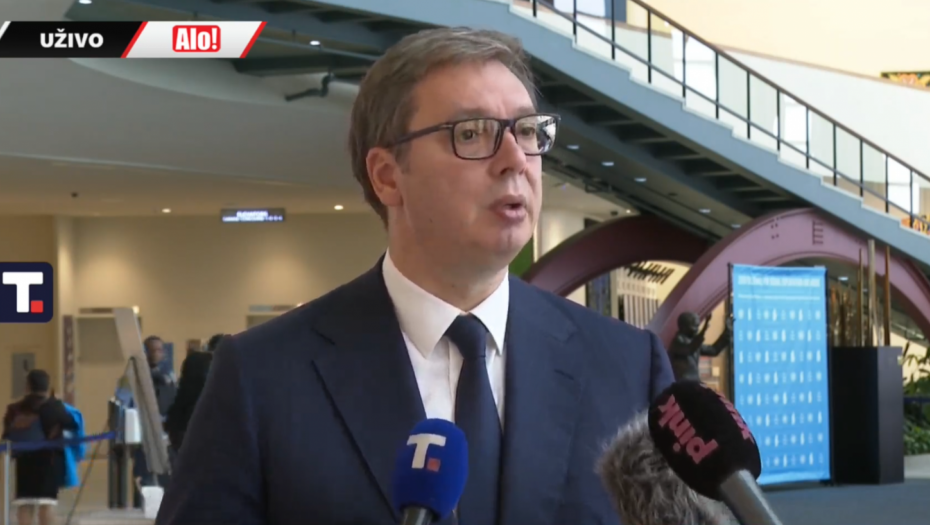 VUČIĆEVE REČI NA KRAJU INTERVJUA ODUŠEVILE SRBE Ja se ne stidim, živela Srbija