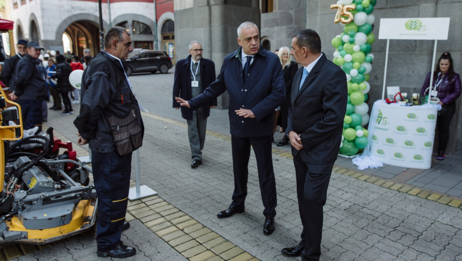 U SUBOTICI OBELEŽENA 75. GODIŠNJICA JKP “ČISTOĆA I ZELENILO” Gradonačelnik Bakić: Svaki radnik je važna karika (FOTO)