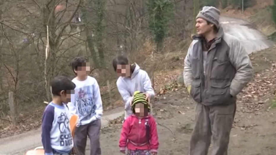 KUMA PORODICE AMETOVIĆ IZ MALOG ZVORNIKA Jedan od dečaka se probudio i rekao mi: U kući su svi mrtvi!
